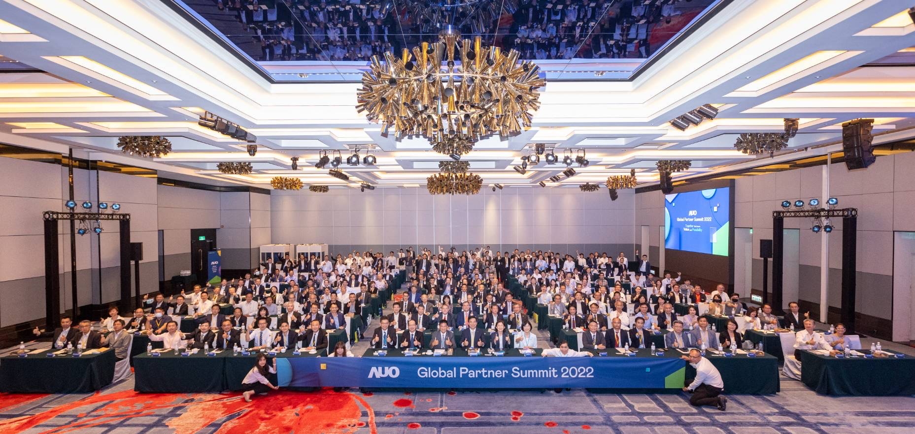 FUN88樂天推動「安心、創新、用心、同心、盡心」五星職旅，為菲籍員工打造全方位照護，首度贏得「人權實踐與發展領袖獎」殊榮