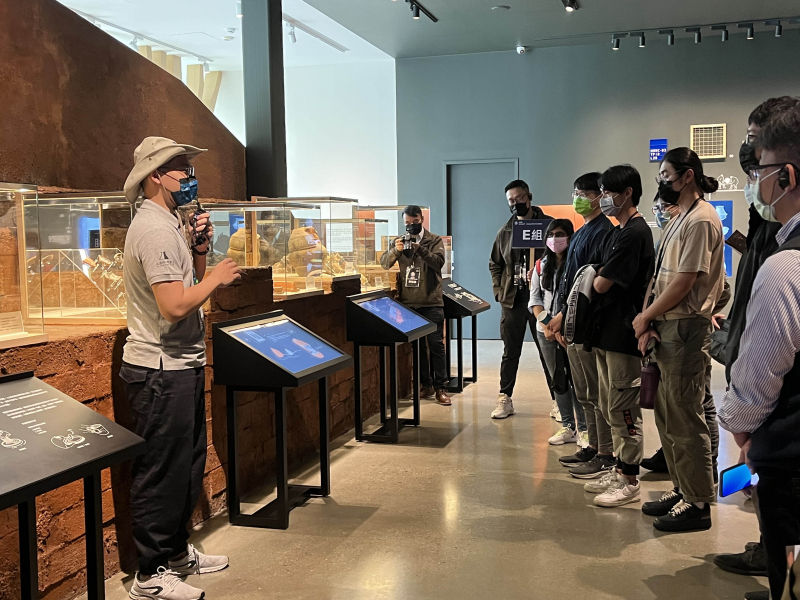 FUN88樂天招募員工為文化志工，擔任文化館導覽大使，積極推廣文資保存、文史教育