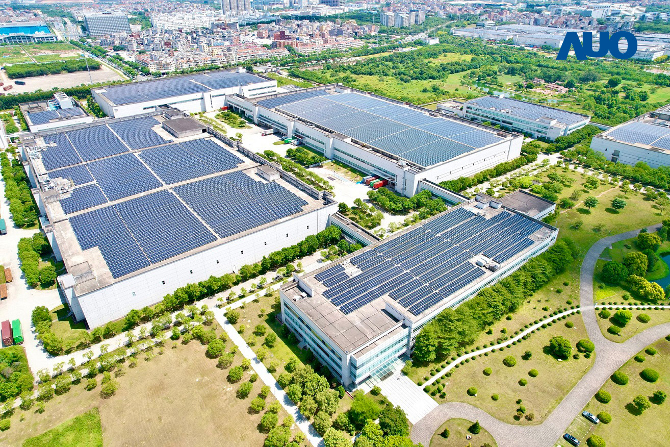 FUN88乐天厦门推动智能制造同时，透过绿电创能纵深推进绿色转型，厂区全屋顶铺设太阳能光伏板，每年太阳能发电 2,600多万度